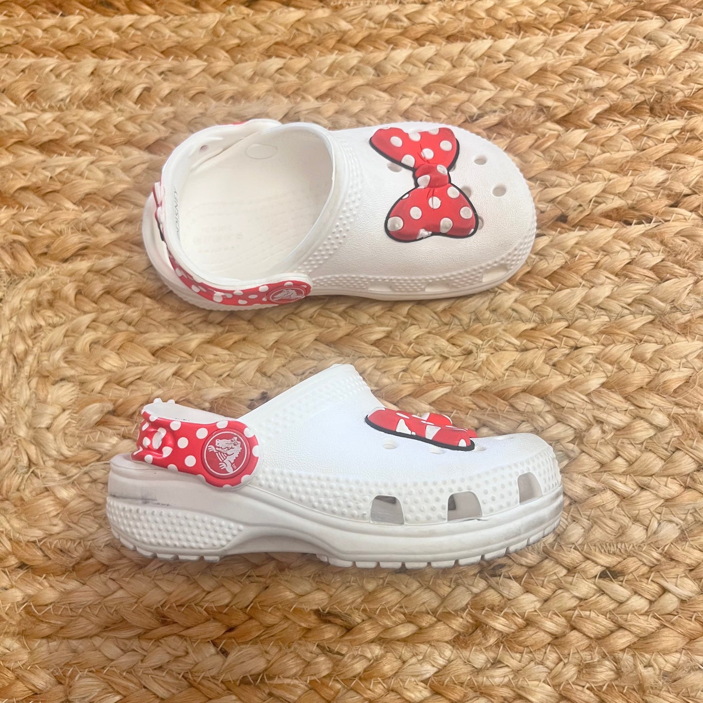 Minnie Mouse Bow Clogs
