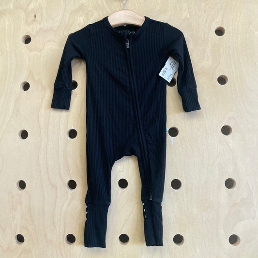 Ribbed Black Bamboo Zippy