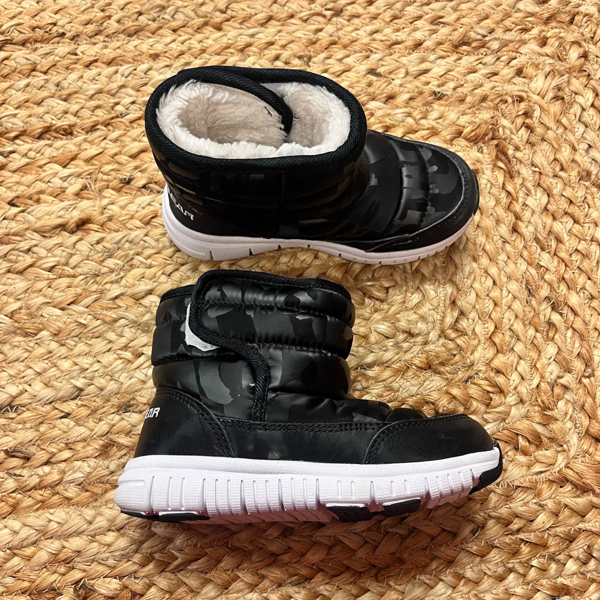 Black/Grey Camo Winter Boots
