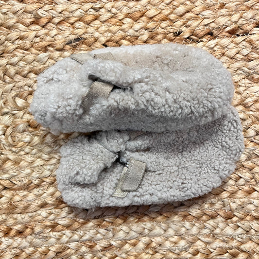 Beige Fluffy Slippers