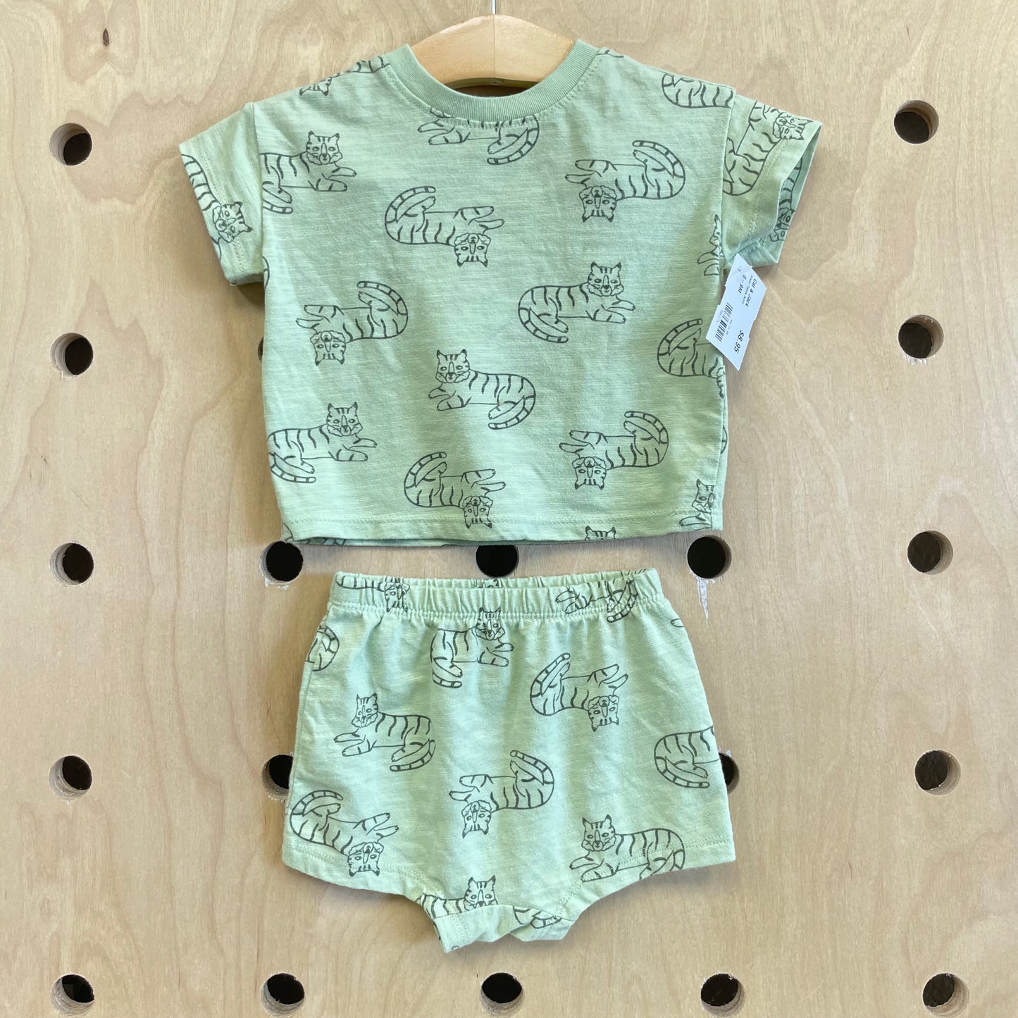 Green Tigers Outfit