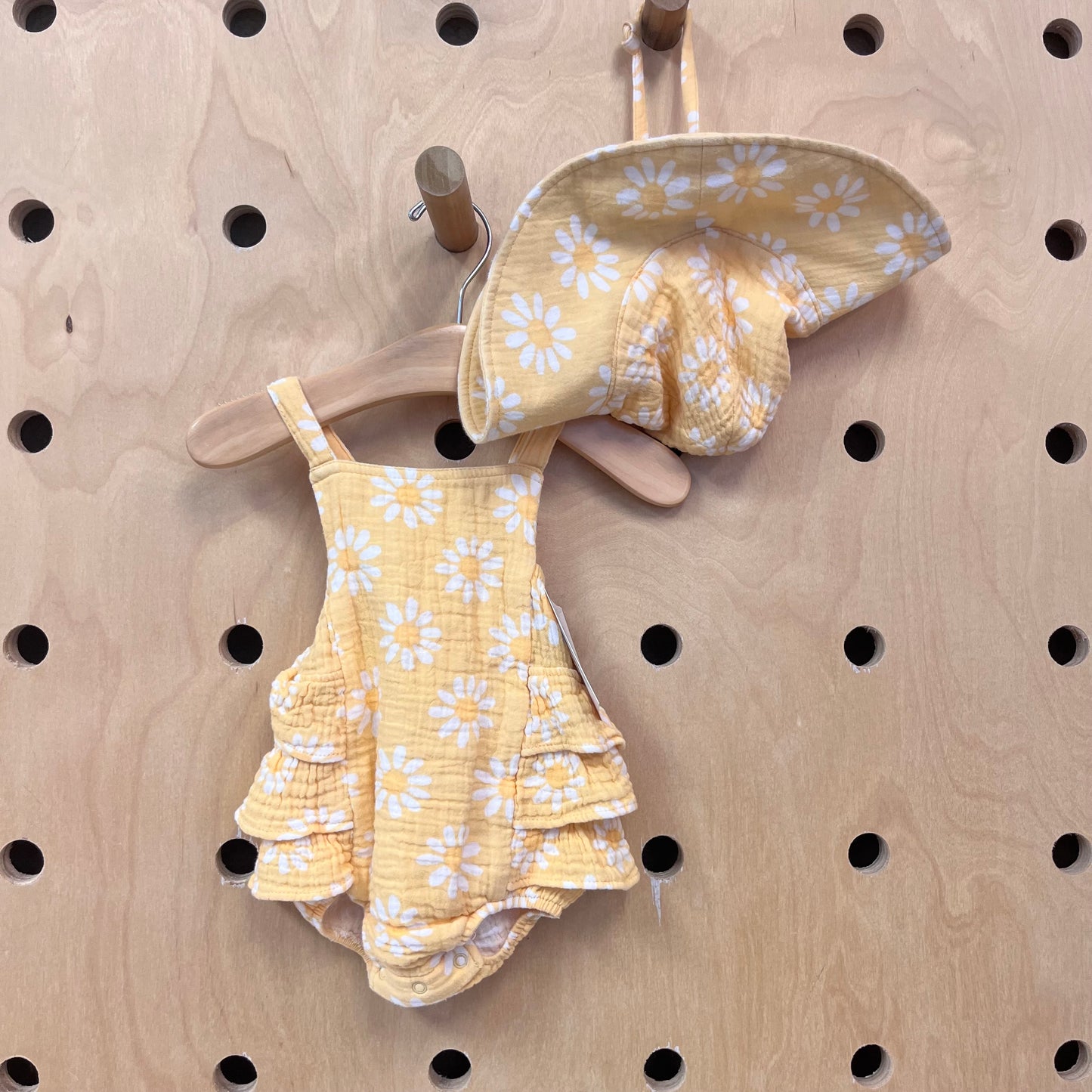 Yellow Daisy Muslin Romper w/Hat