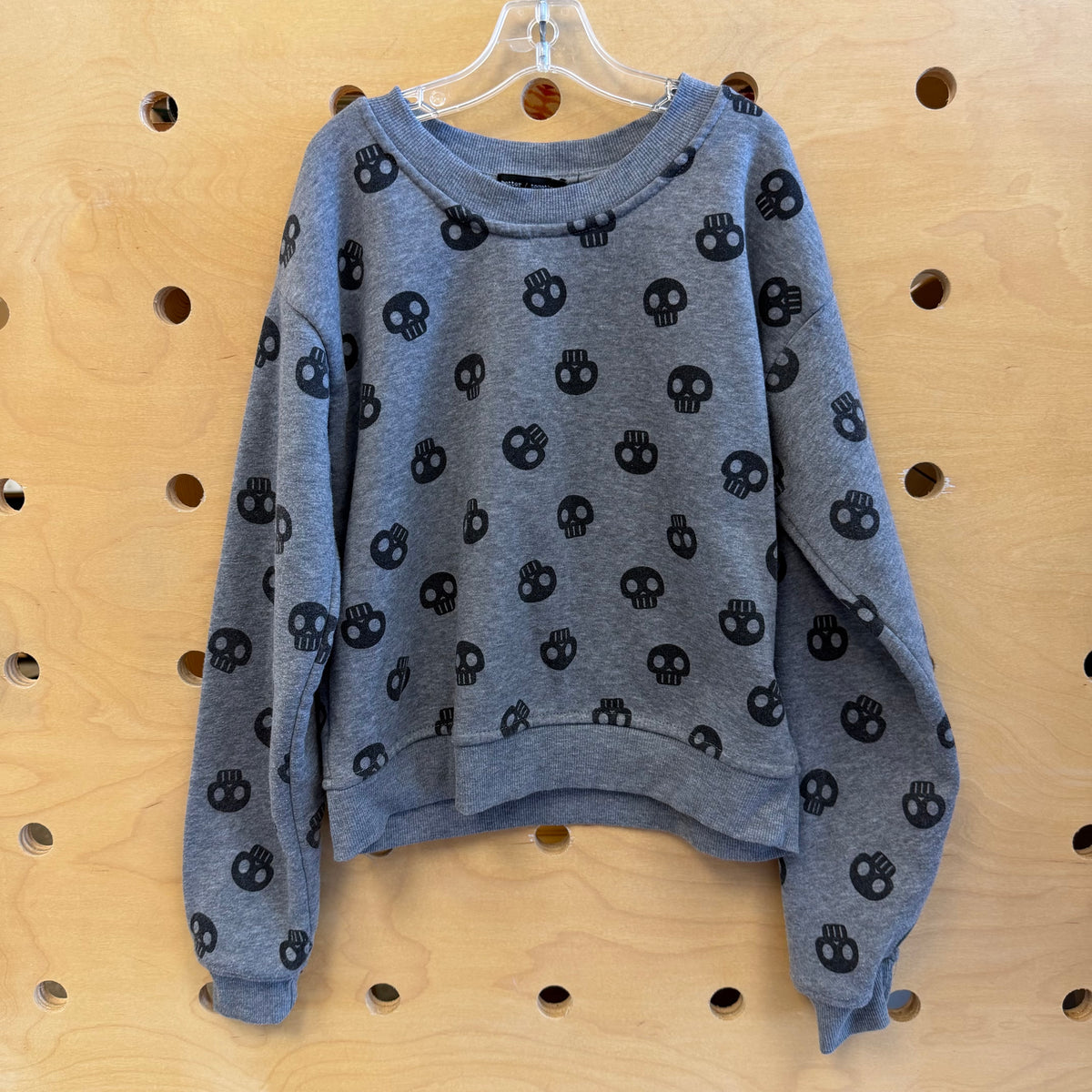Grey/Black Skulls Pullover