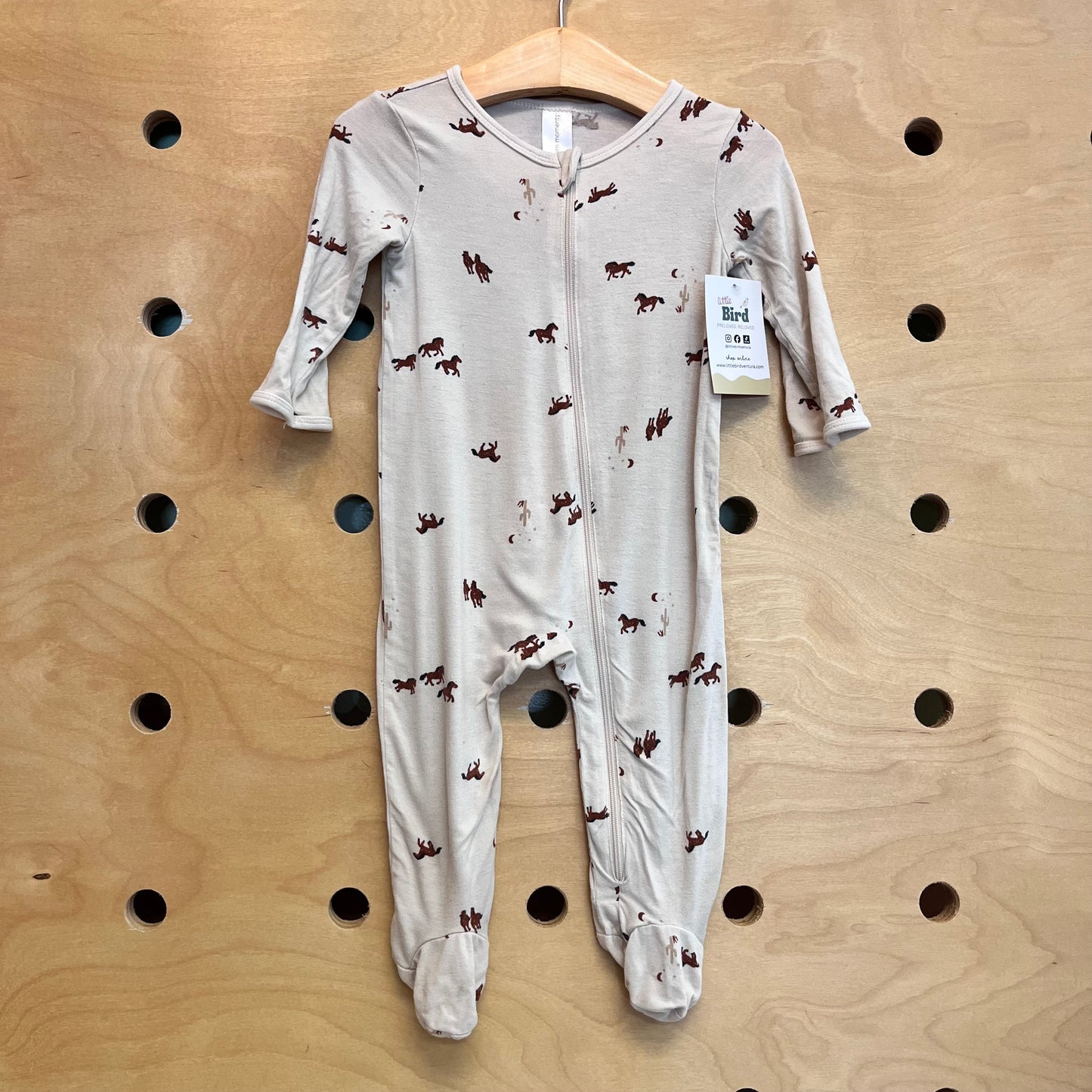 White Horse/Cactus Footies