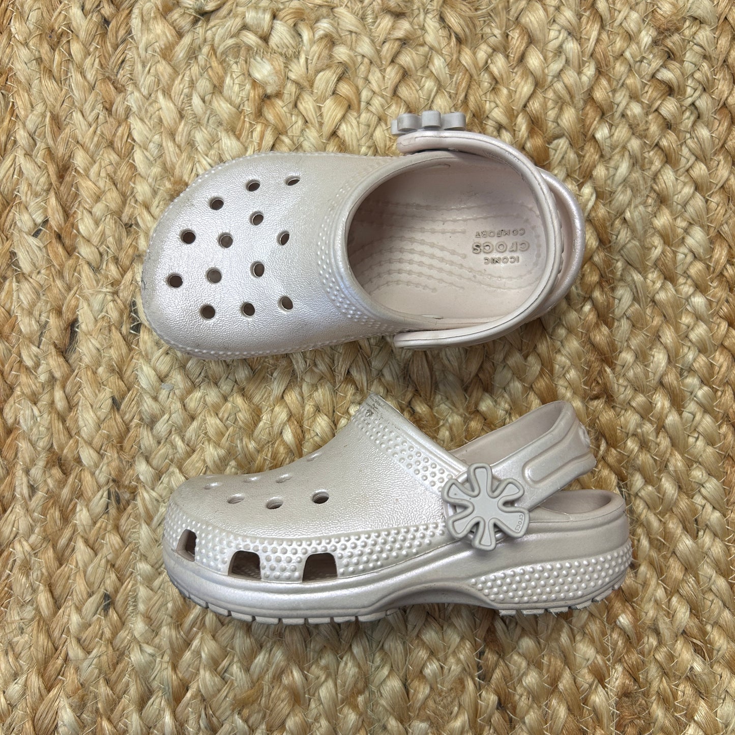 Classic Pearl Shine Clogs