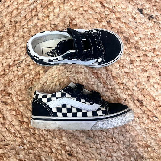 B&W Checkerboard V Skate Sneakers