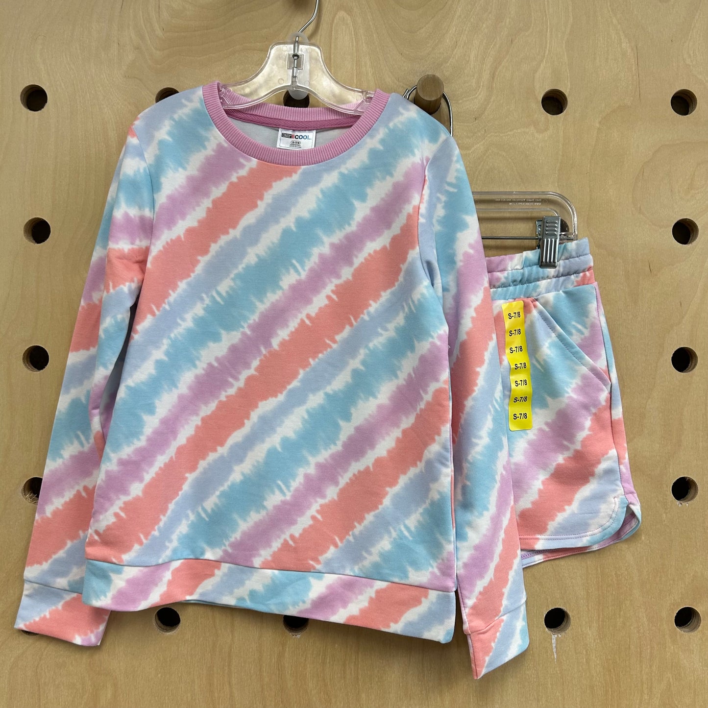 Tie Dye Top & Shorts Outfit NEW!