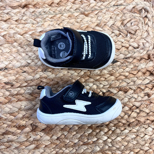 B&W Surprize Velcro Sneakers