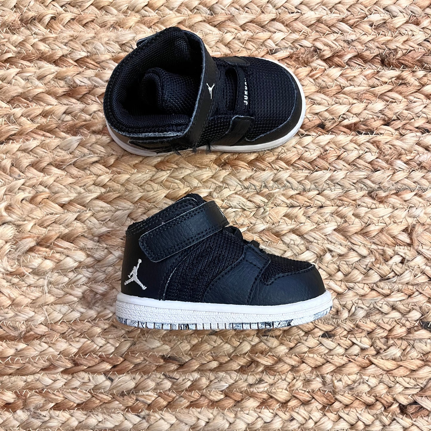 Black Air Jordan 1 Flight Sneakers