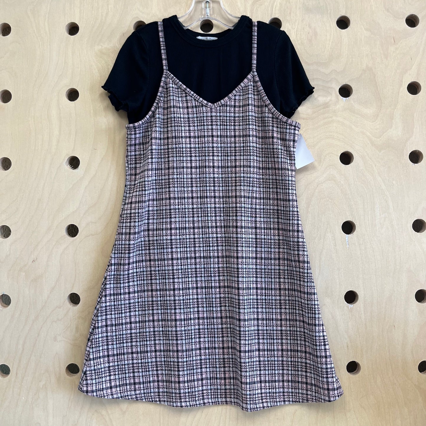 Pink & Black Plaid 90’s Outfit