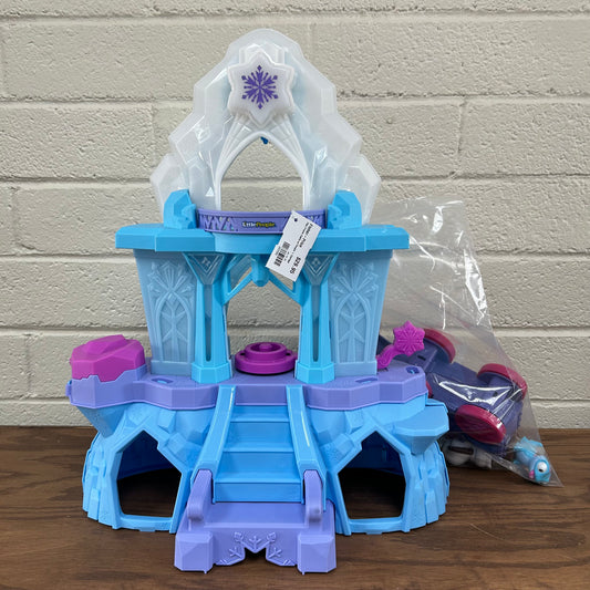 10pc Frozen Castle w/ People + Carriage