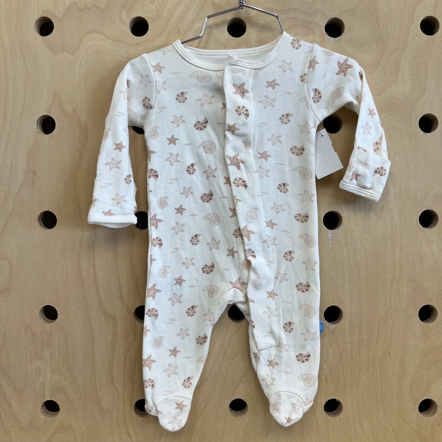 Cream Starfish Magentic Footies