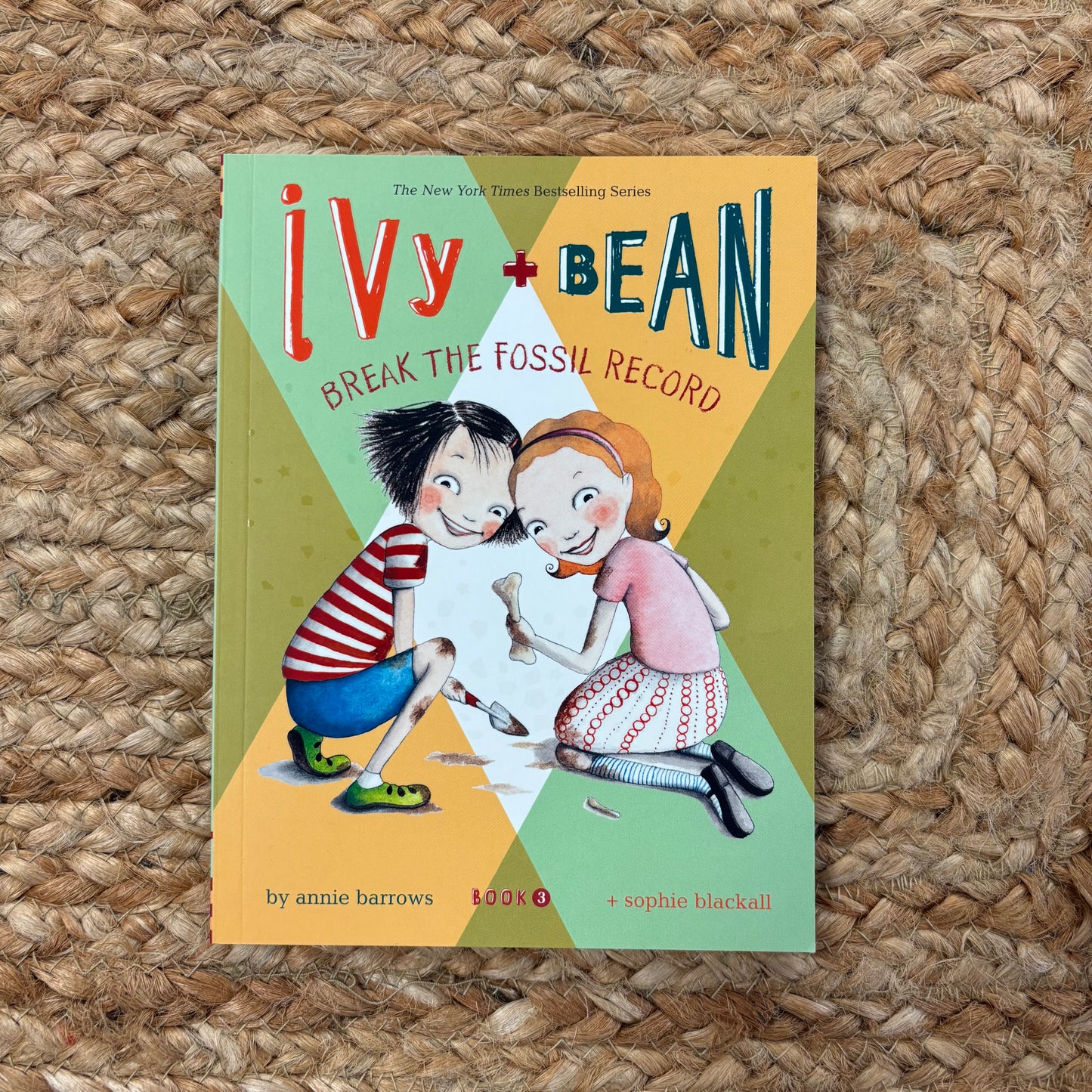 Ivy + Bean Break the Fossil Record