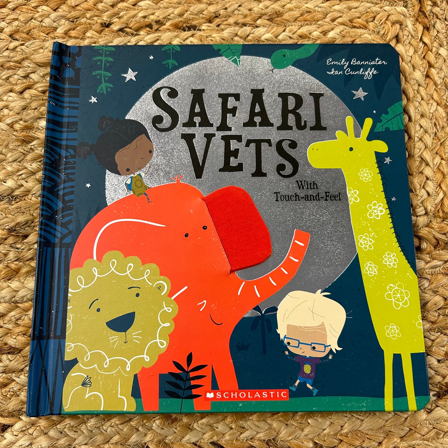 Safari Vets w/ Touch-and-Feel