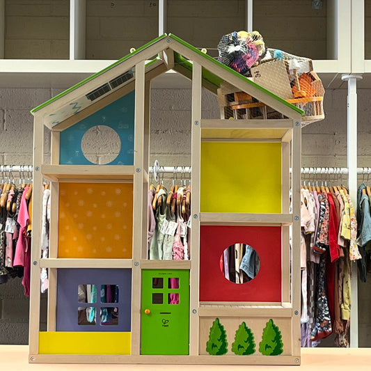 Furnished All Season Doll House