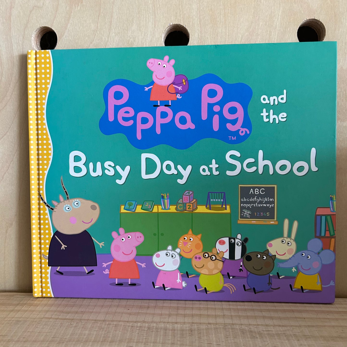 Peppa Pig and the Busy Day at School