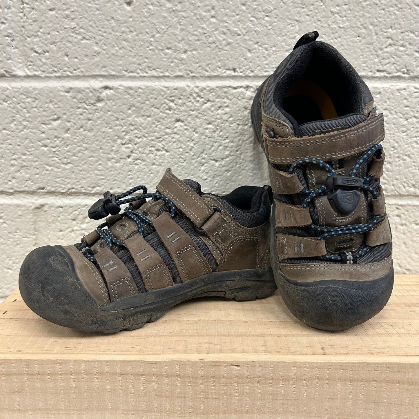 Brown Hiking Shoes