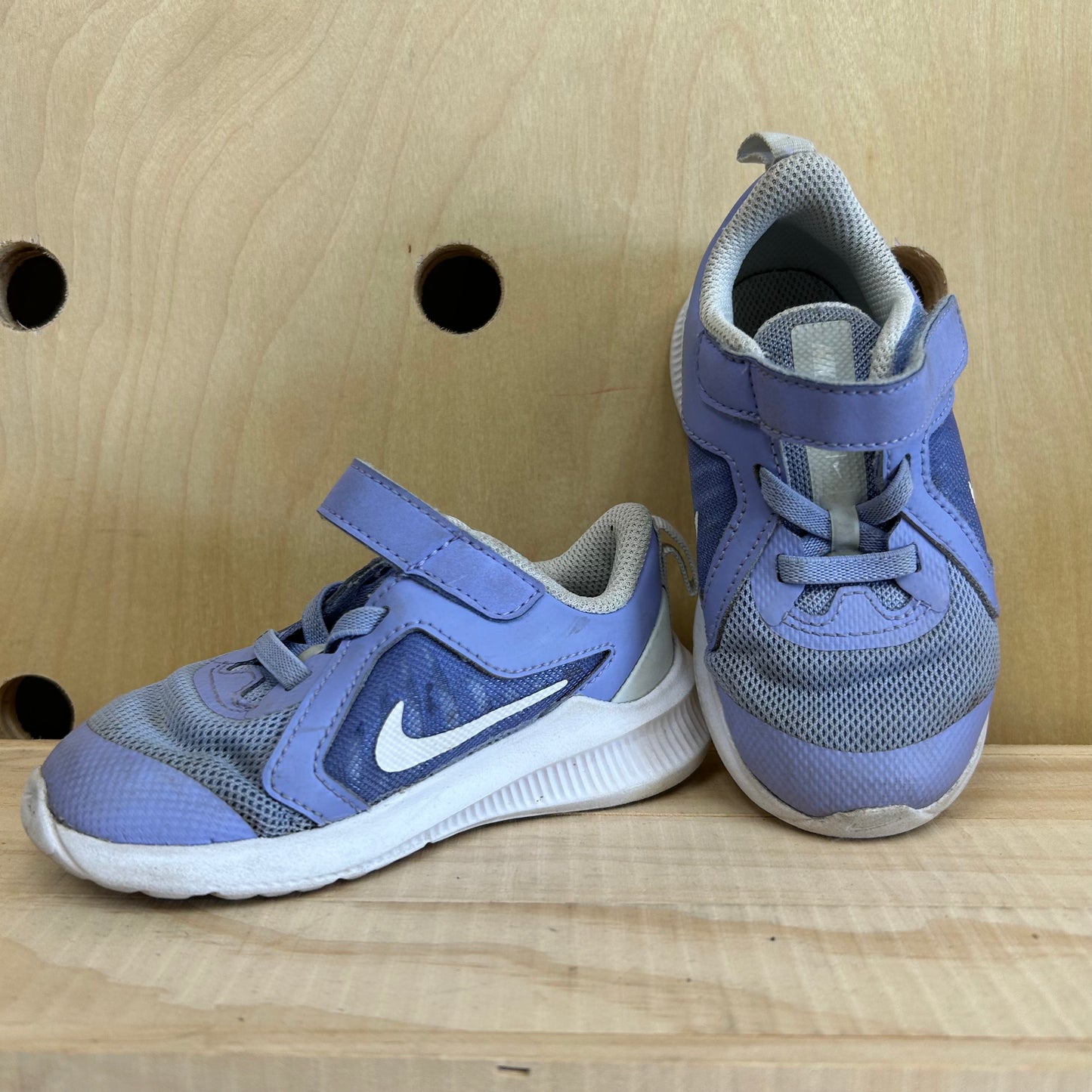 Lavender Downshifter Sneakers