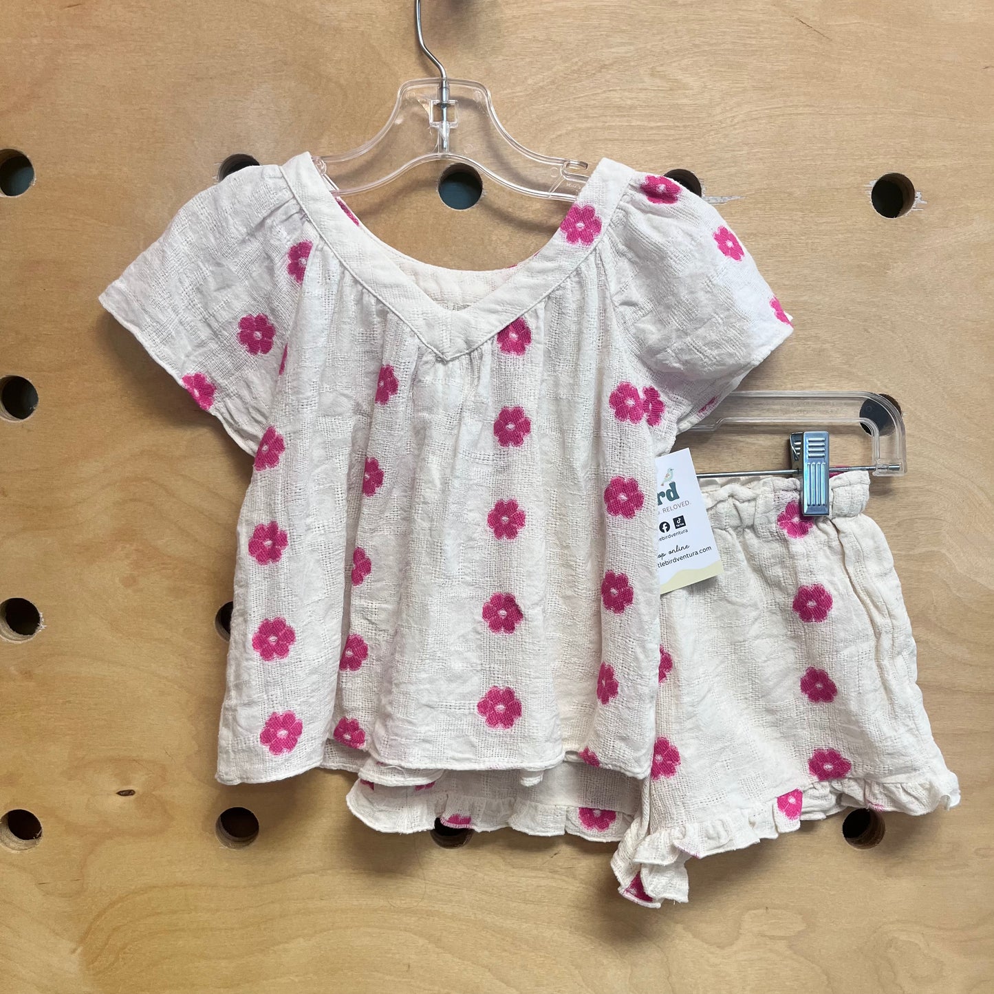 Cream/Pink Flowers Outfit