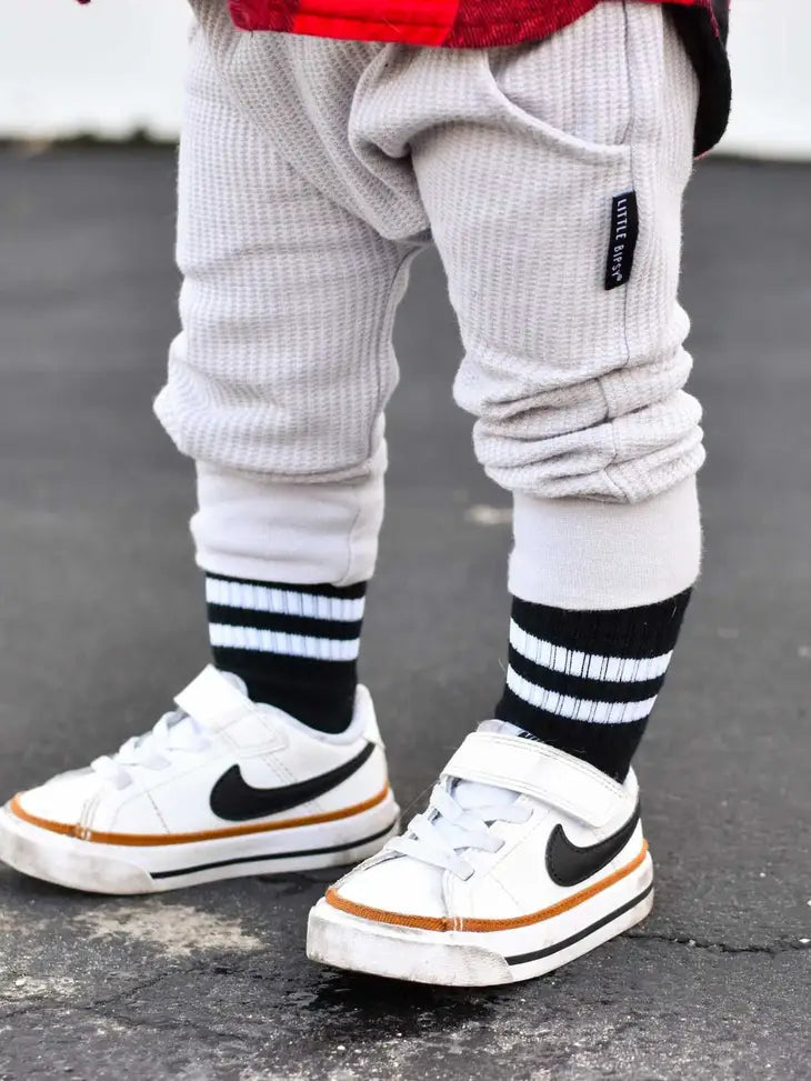 Signature Black Socks LG