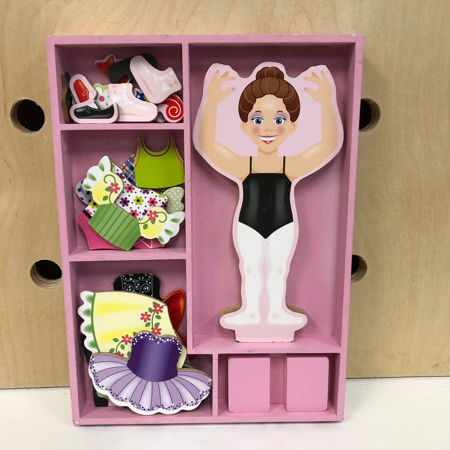 Maggie Dancer Magnetic Doll Se