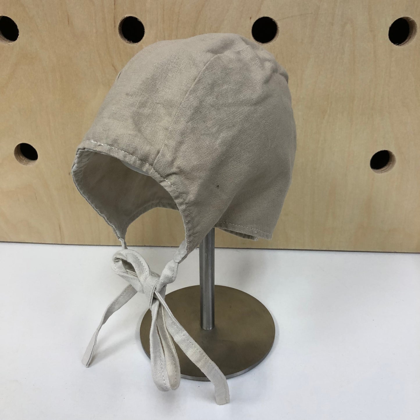 Beige Briar Bonnet