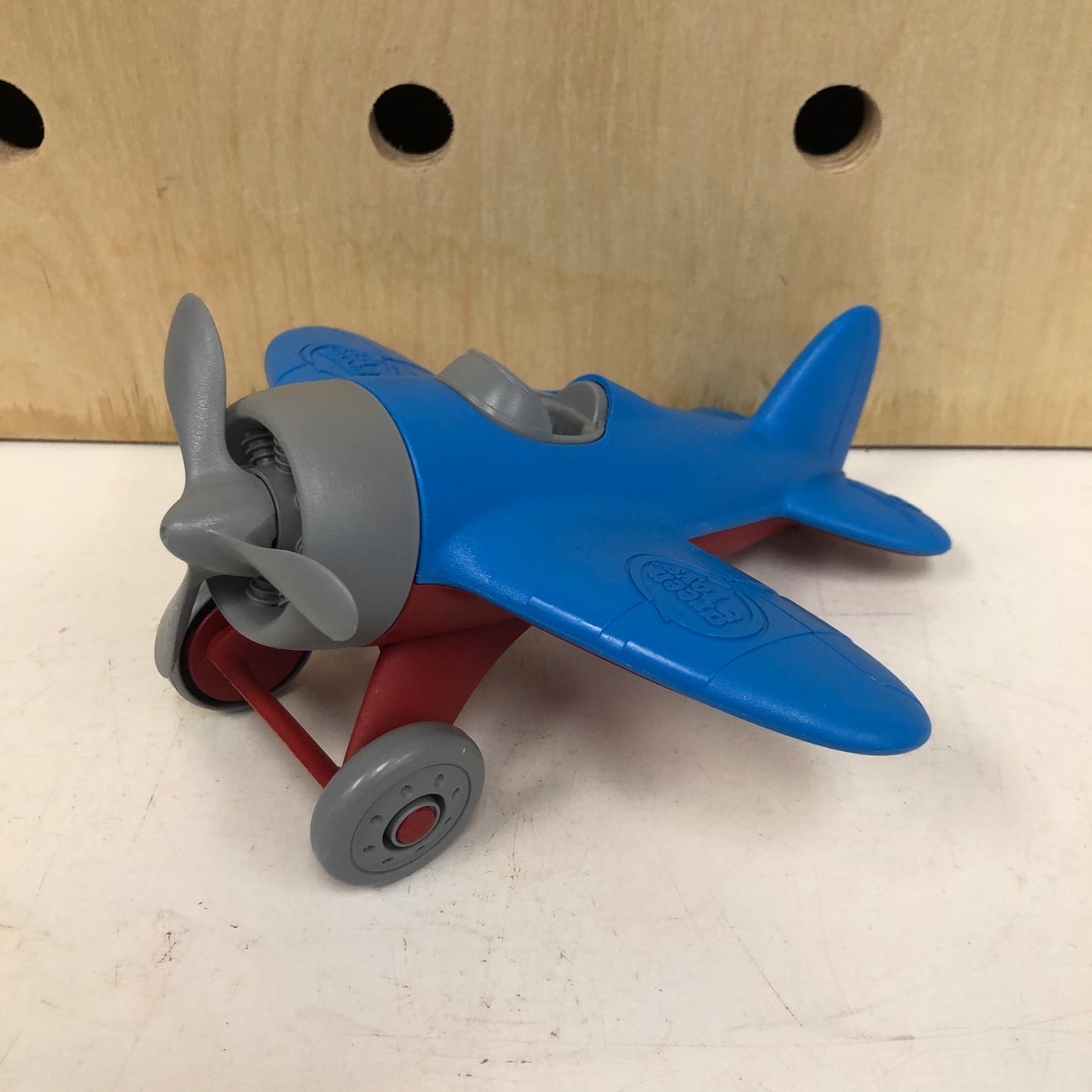 Blue & Red Airlane