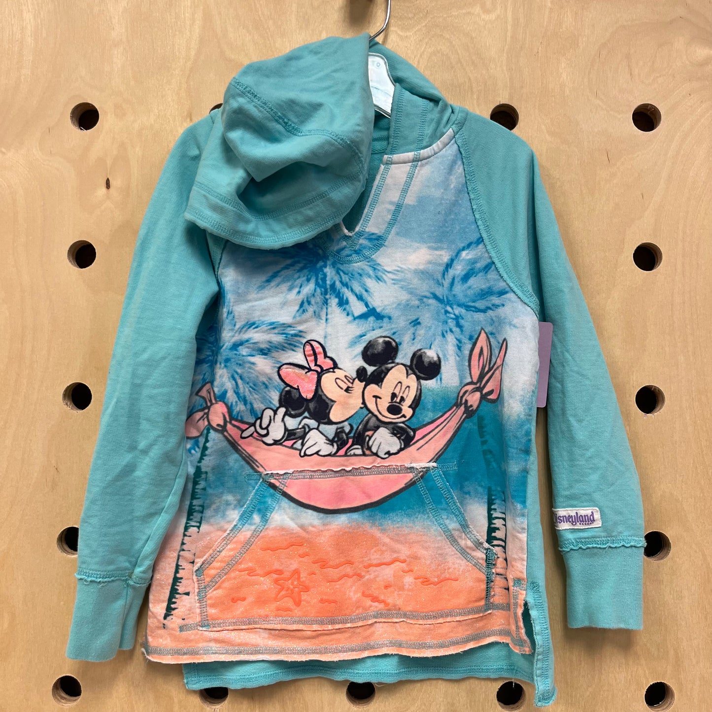 Minnie+Mickey Kissing Hoodie