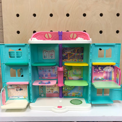 Gabby's Purrfect Dollhouse