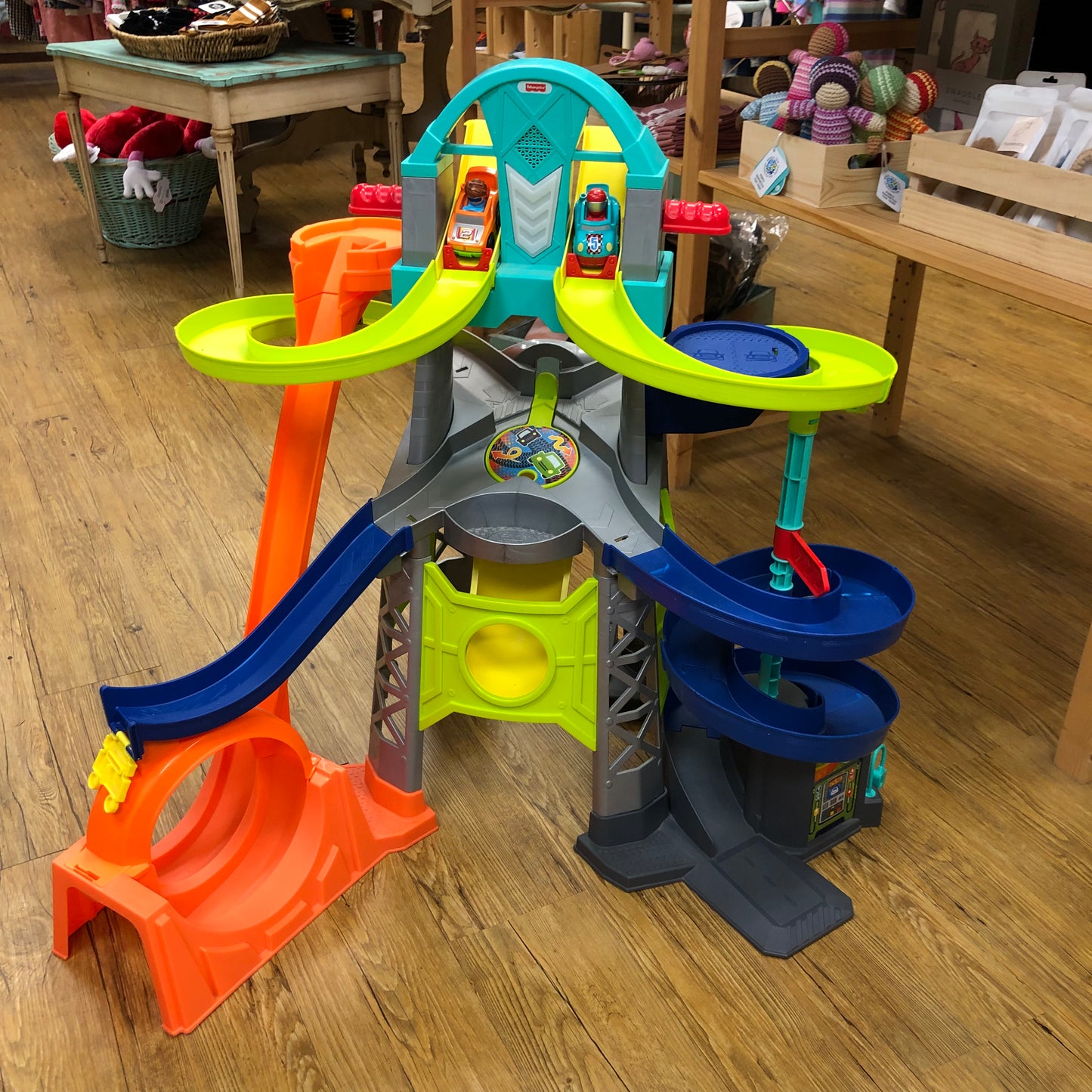 Fisher-Price® Wheelies® Little People® Launch & Loop Raceway