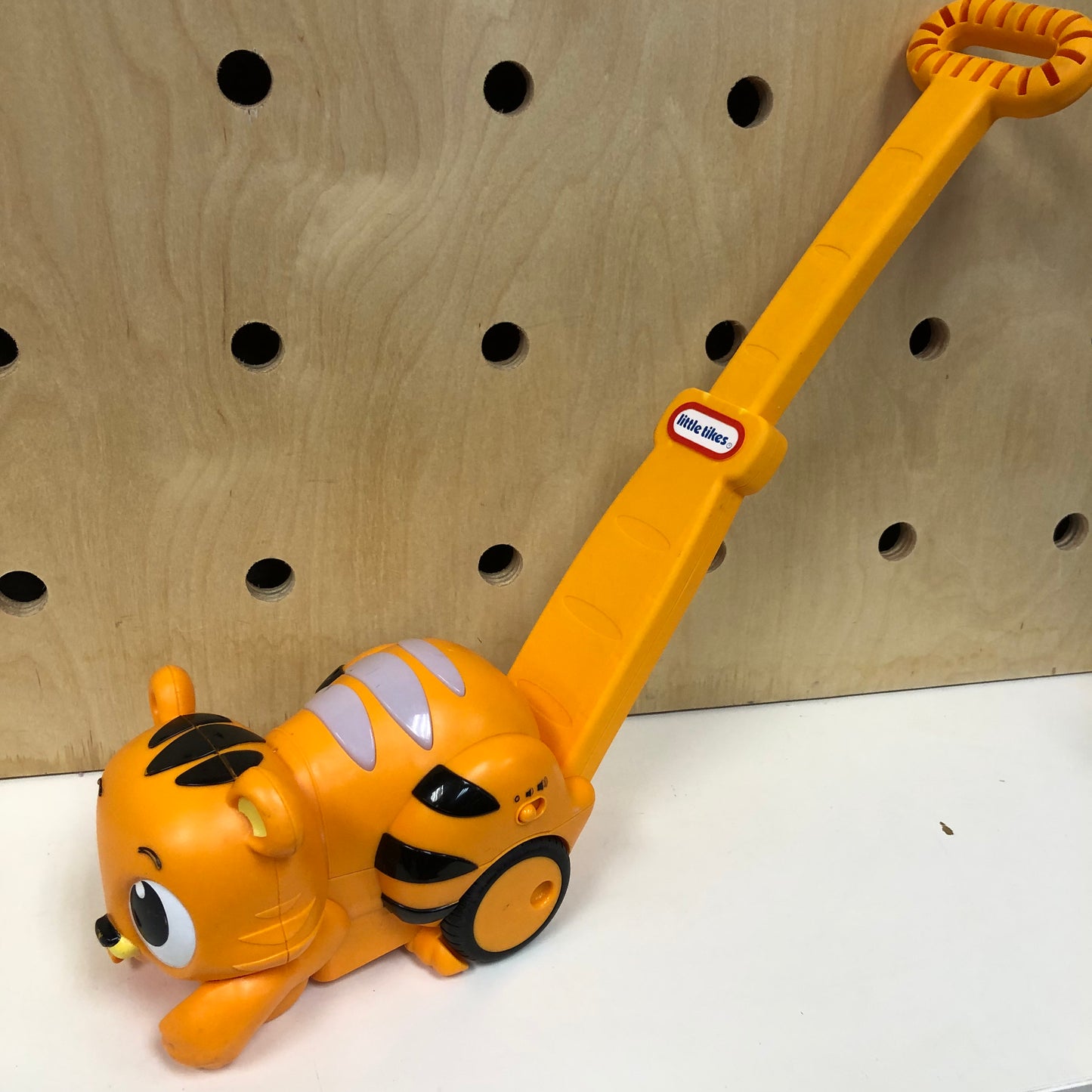 Light n Go Catchin Tiger
