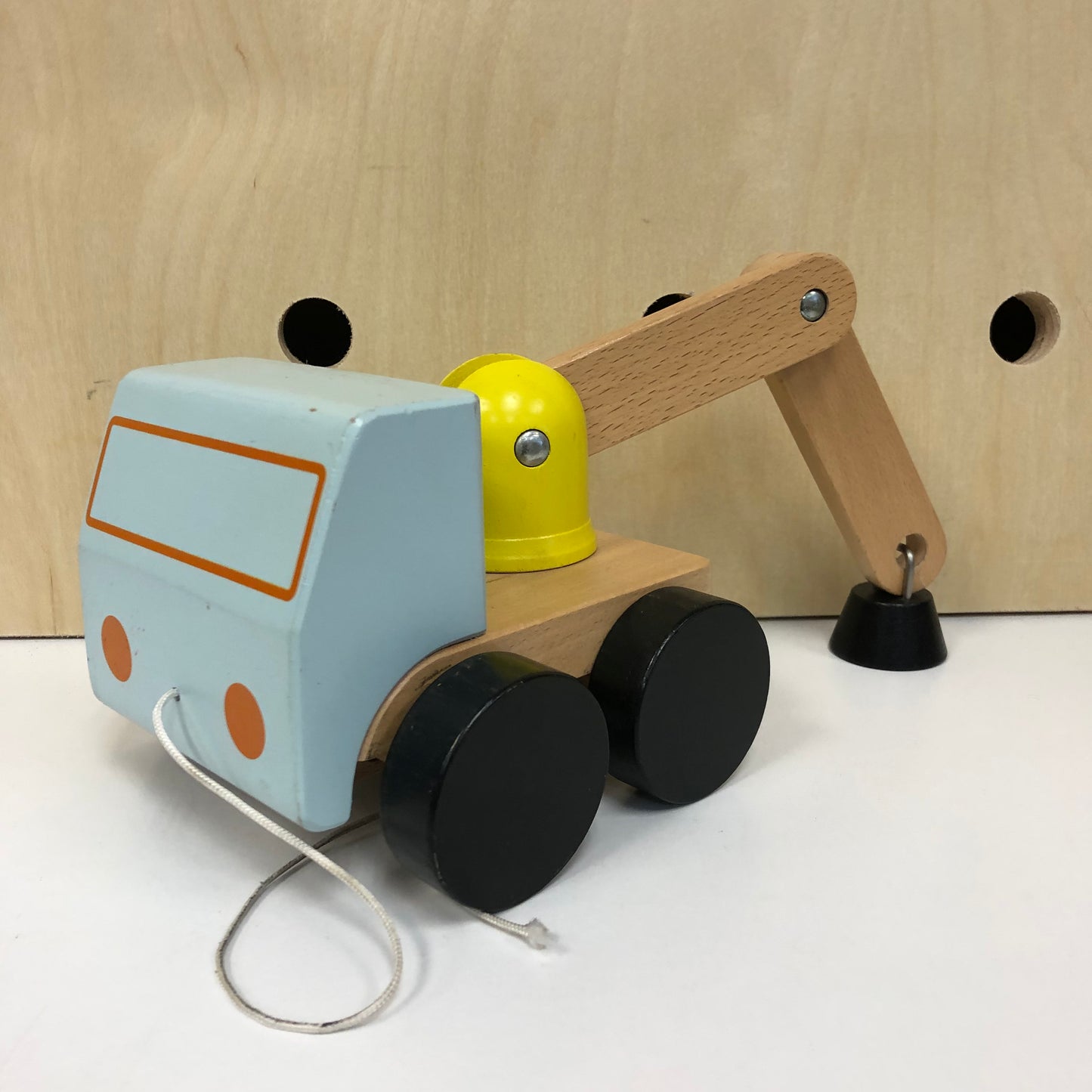 Magnetic Wood Pull Along Crane