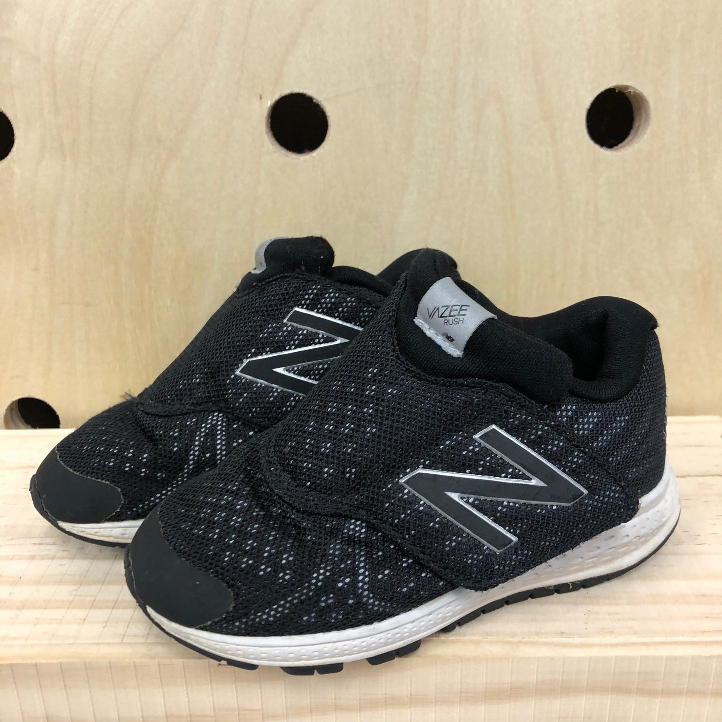 Vazee Rush Sneakers