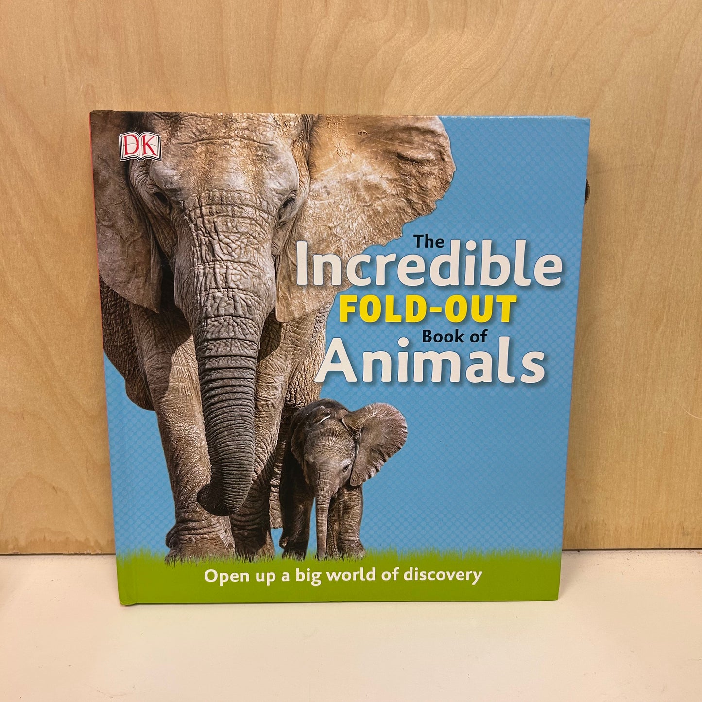 Incredible Fold Out Animals