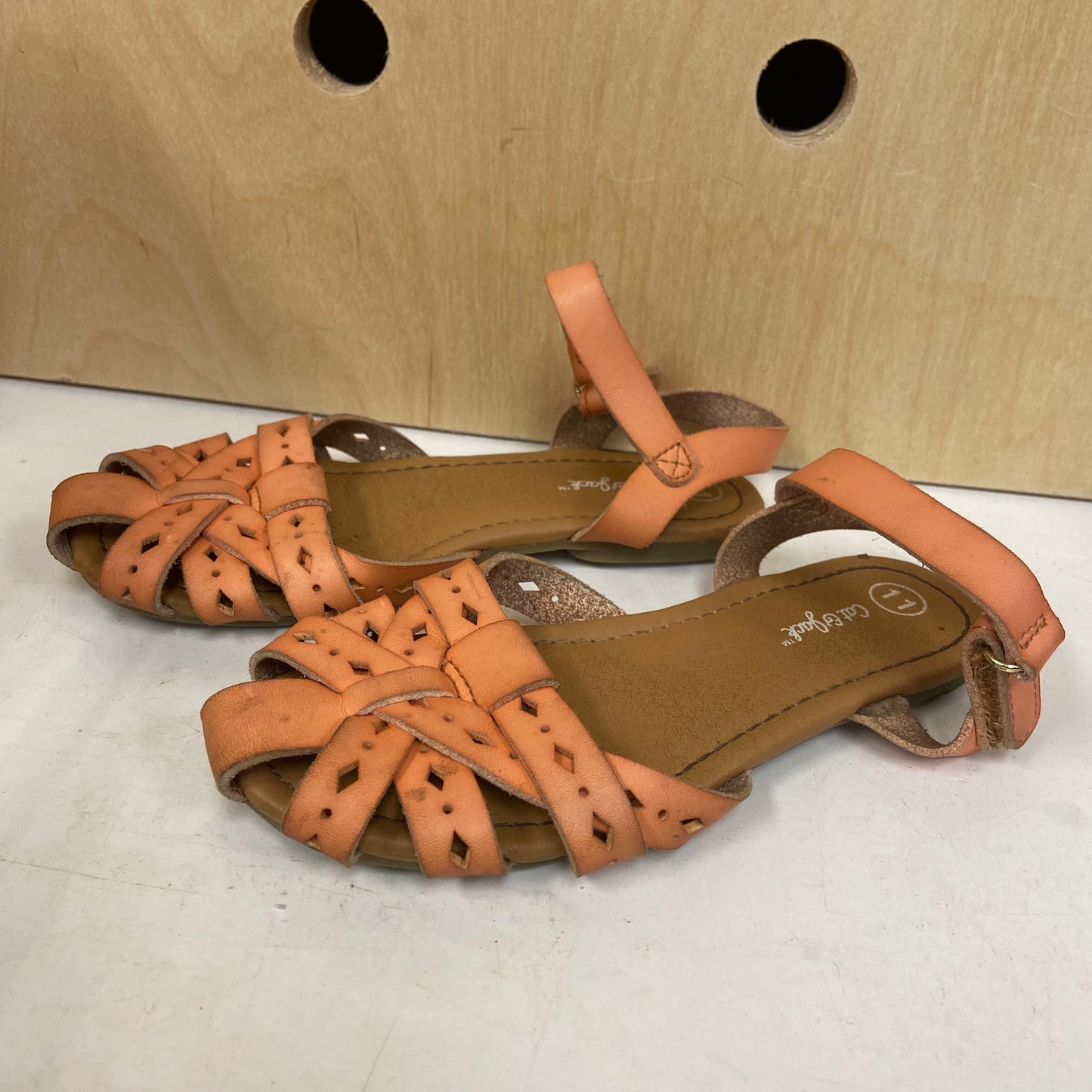 Tan Diamond Cutout Sandals
