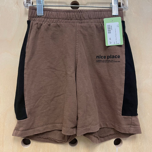 Brown Nice Place Shorts