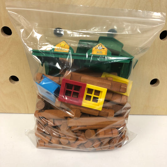 Assorted Lincoln Logs