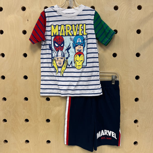 Marvel Outfit