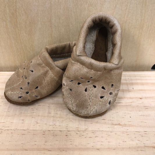 Daisy Moccasins
