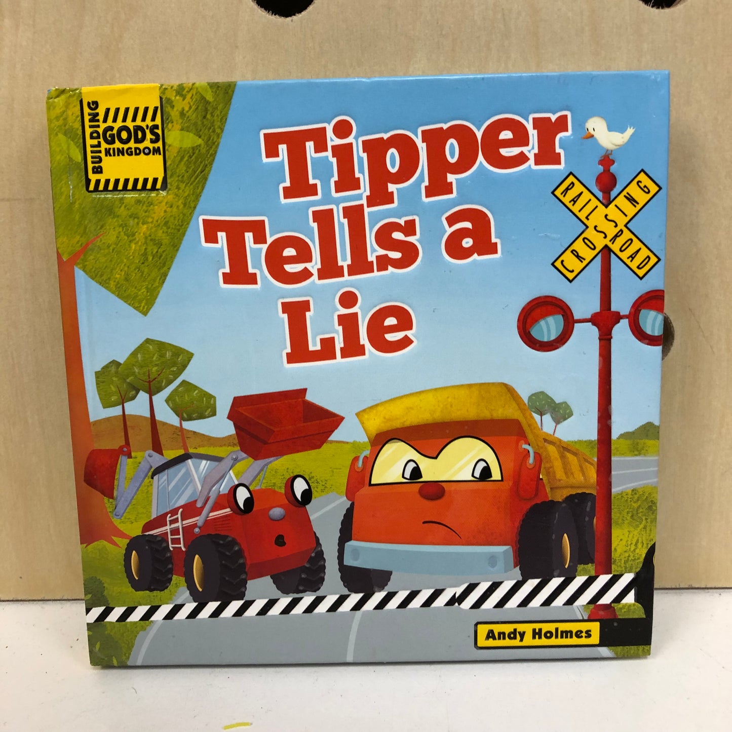 Tipper Tells a Lie